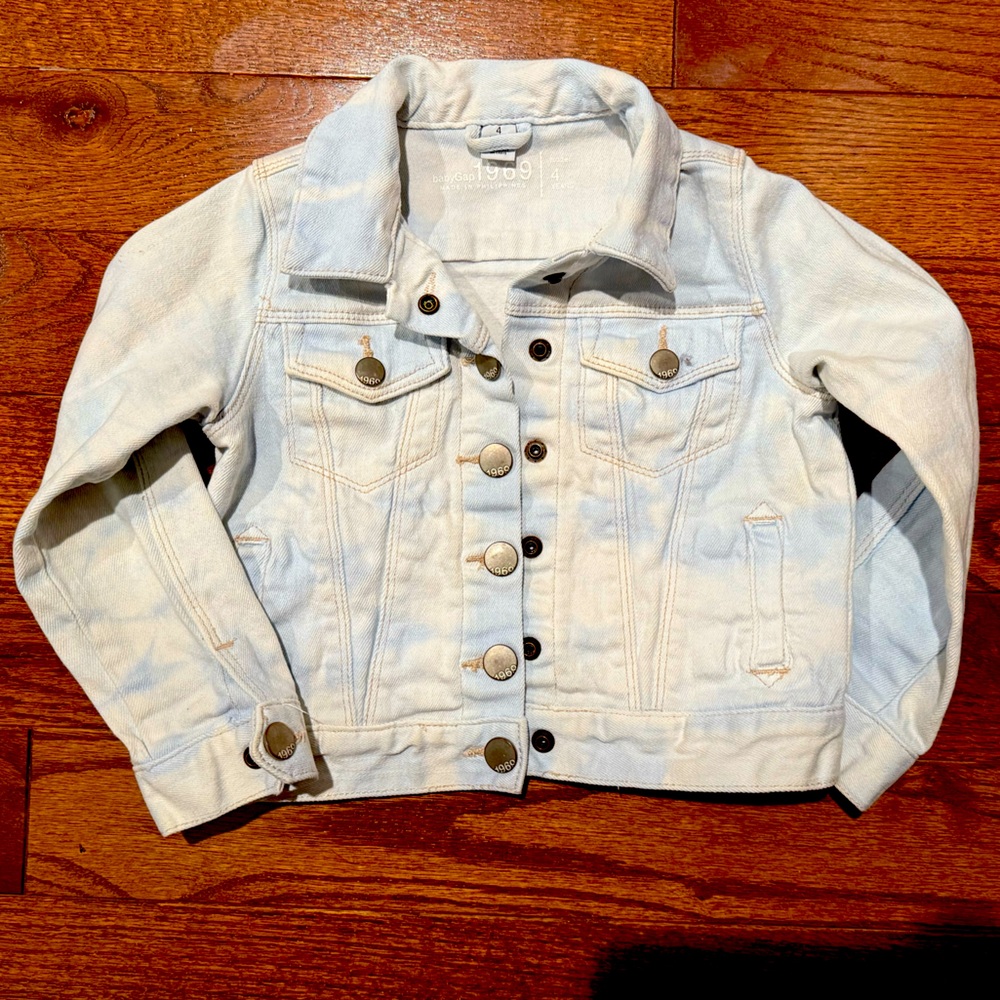 Gap Kid’s Light Denim/Jean Jacket size 4T
